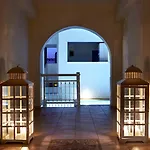 Hotel Mitos 4*