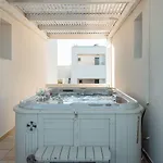 Mitos Hotel 4*