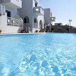 Mitos Hotel 4*